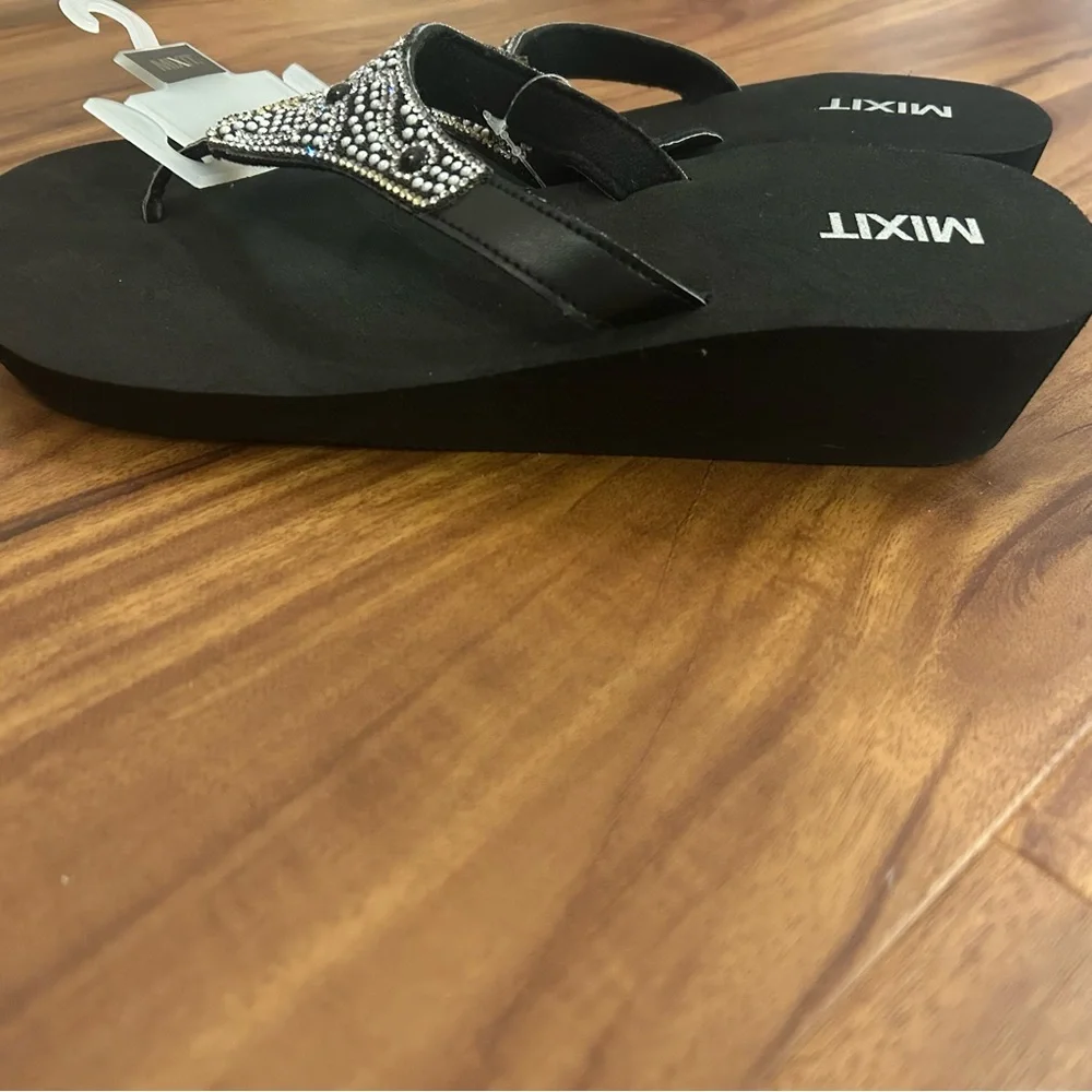 NWT Mixit diamonds and Pearls Black and Silver Women's Sandals Flip Flops - Picture 6 of 10